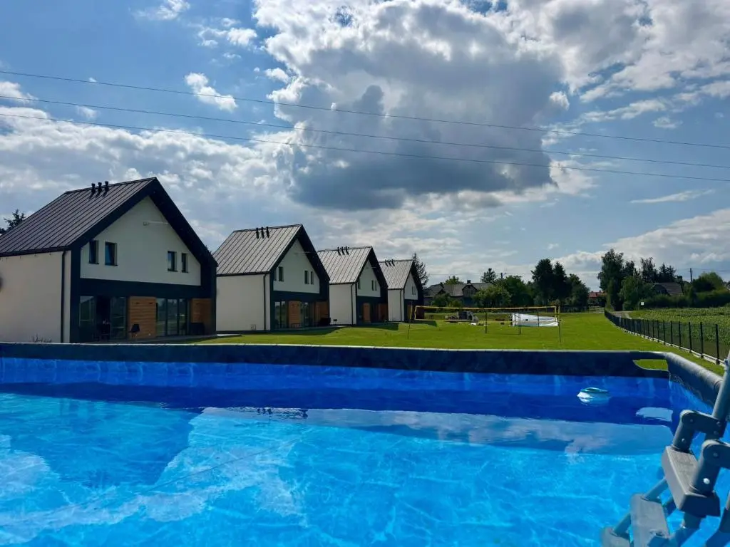 L'appart-hôtel avec piscine partagée à Piotrowice, notre logement pour Auschwitz et Energylandia