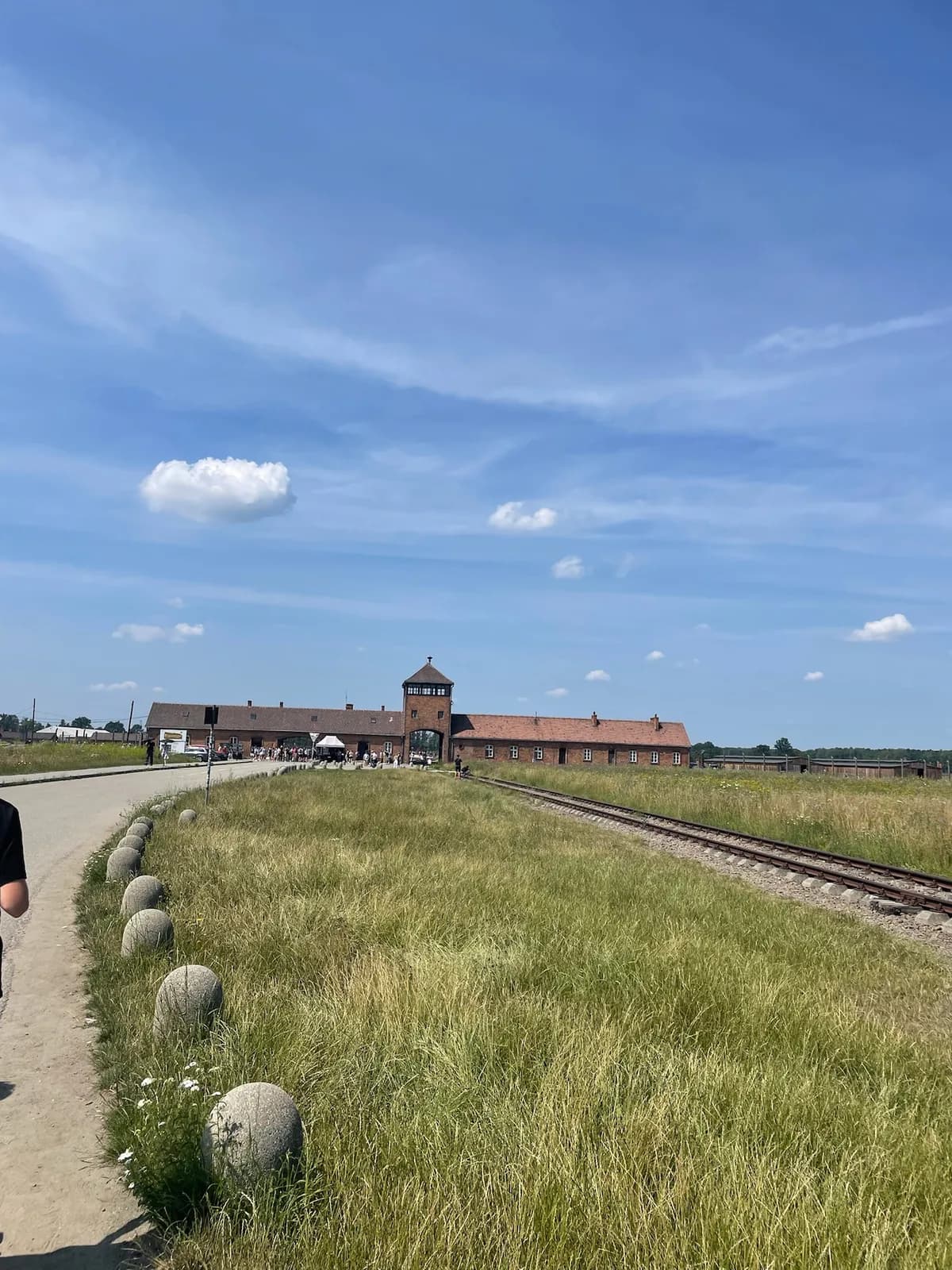 Le camp d'Auschwitz-Birkenau, vue extérieure
