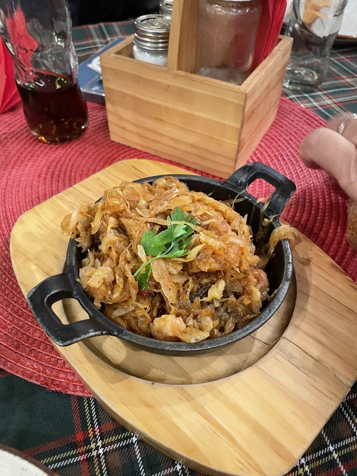 Bigos (choucroute polonaise) servi à la Restauracja Konspira, à Wrocław