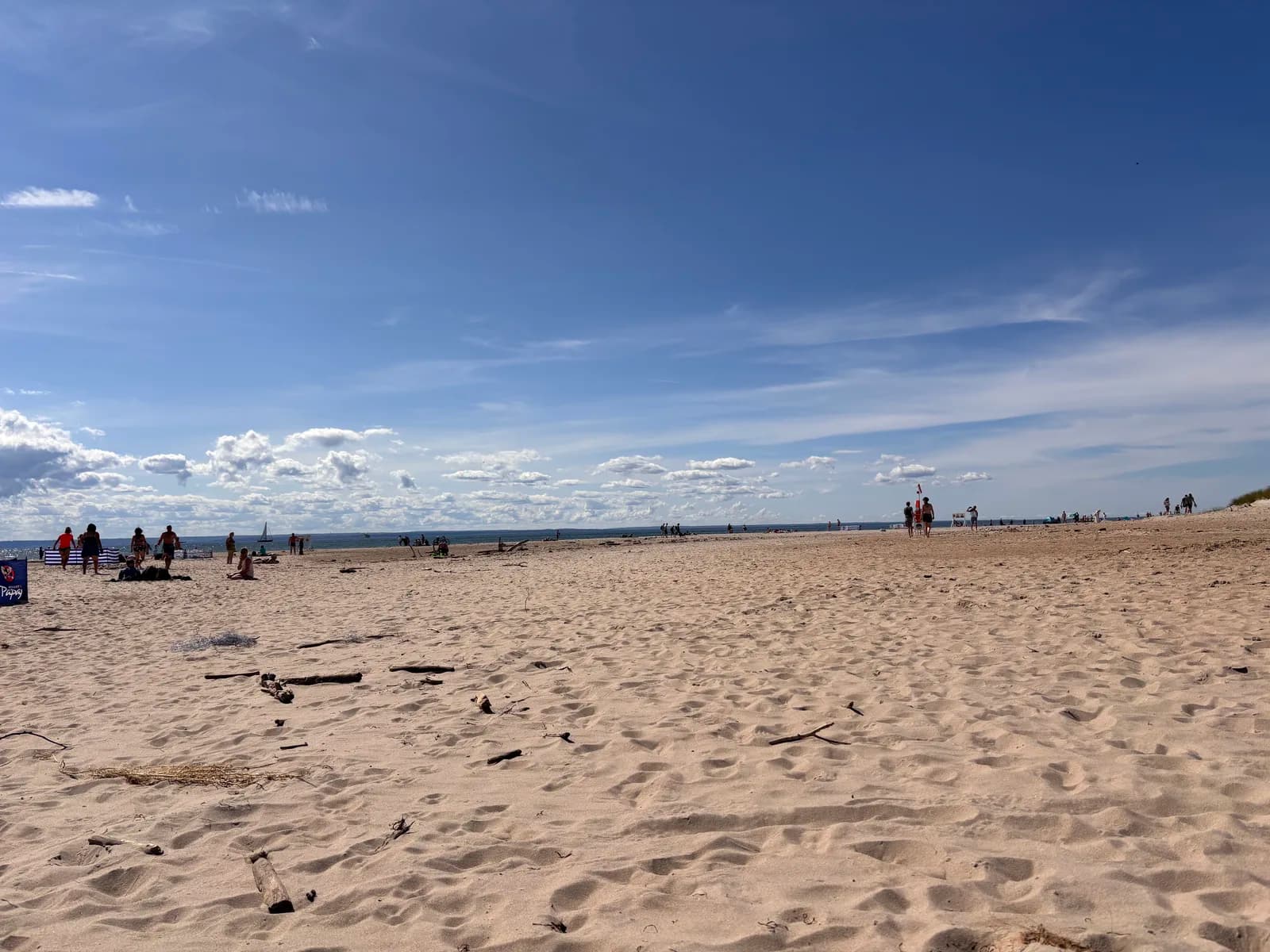 La plage de Hel, entre sable et bois flotté
